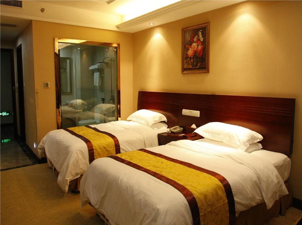 Vienna Hotel Xi'An Railway Station Номер фото