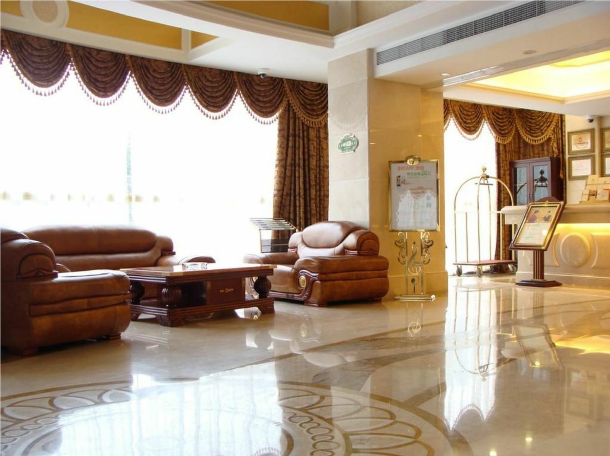 Vienna Hotel Xi'An Railway Station Экстерьер фото